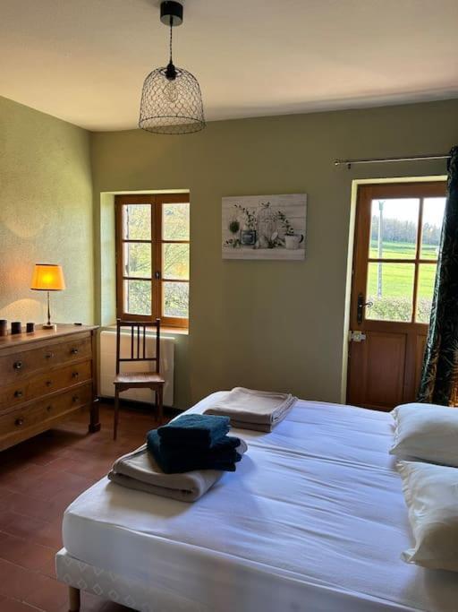 La Maison De Barbara La Guiche Bagian luar foto