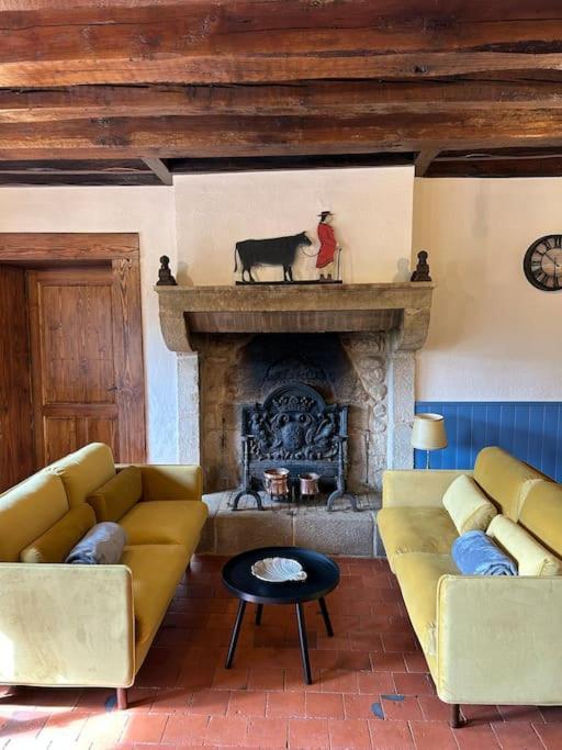 La Maison De Barbara La Guiche Bagian luar foto